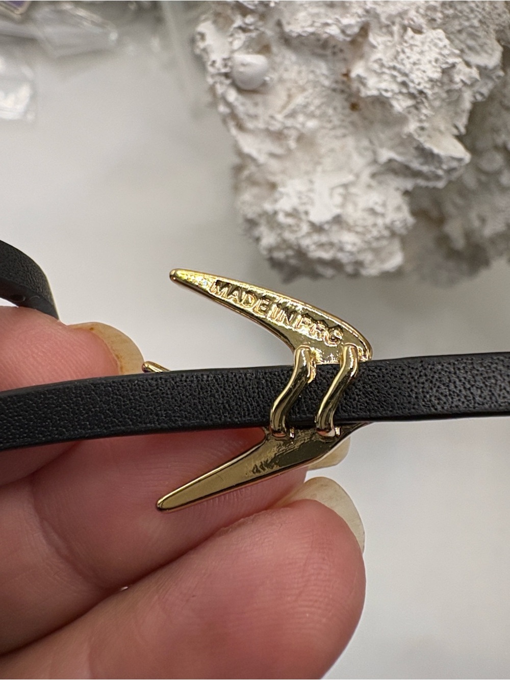 Alexander McQueen Black Double-Wrap Leather Bracelet with Gold Signature Dove - Picture 4 of 5
